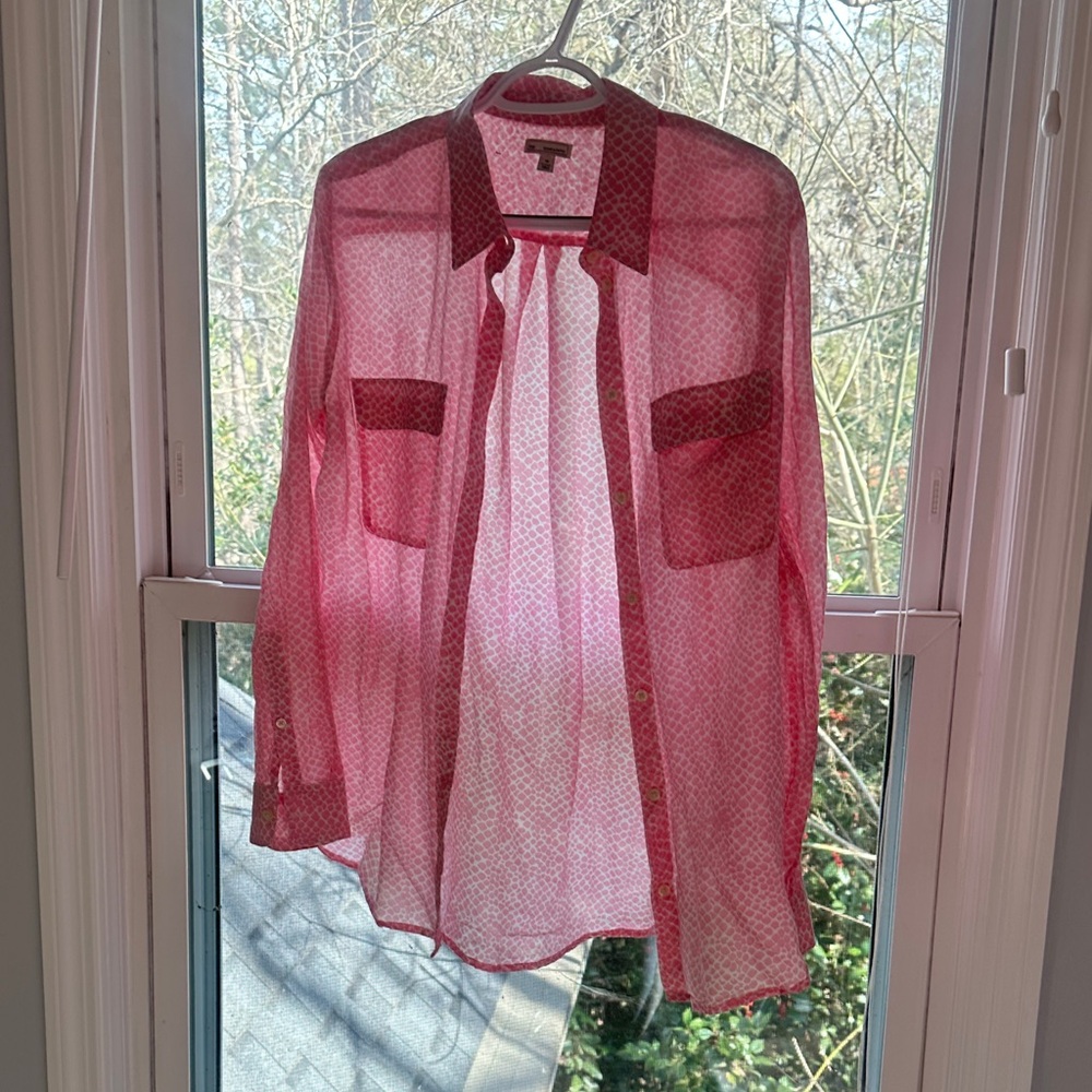 GAP women’s sheer pink shirt
